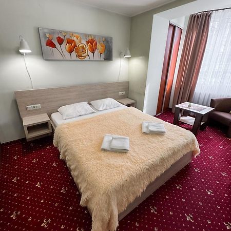 Apartments Deluxe Iwano-Frankiwsk Zewnętrze zdjęcie
