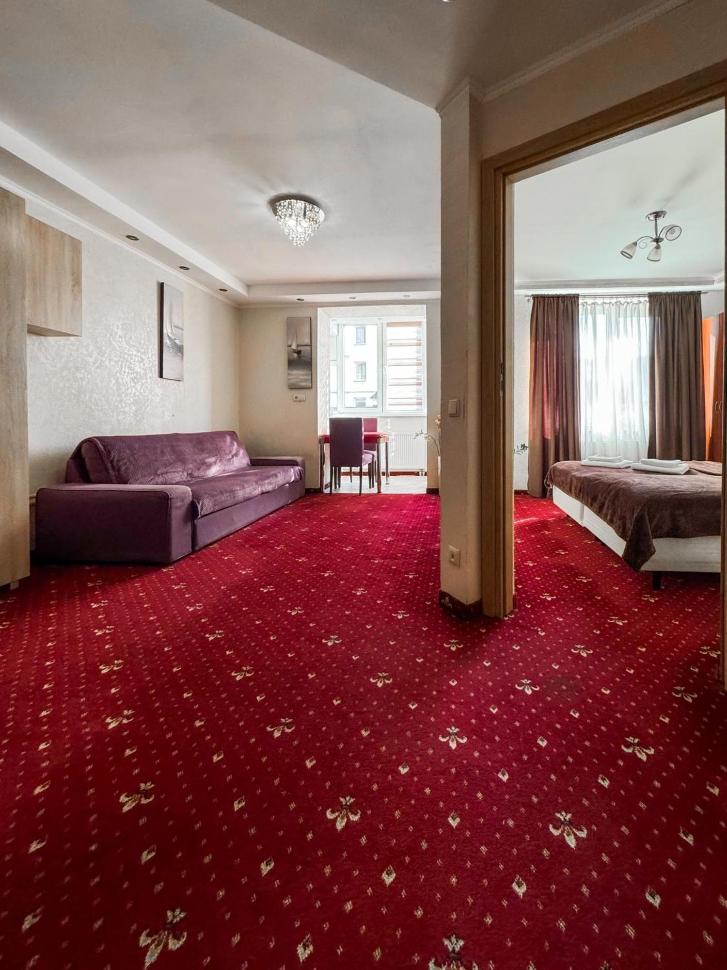 Apartments Deluxe Iwano-Frankiwsk Zewnętrze zdjęcie