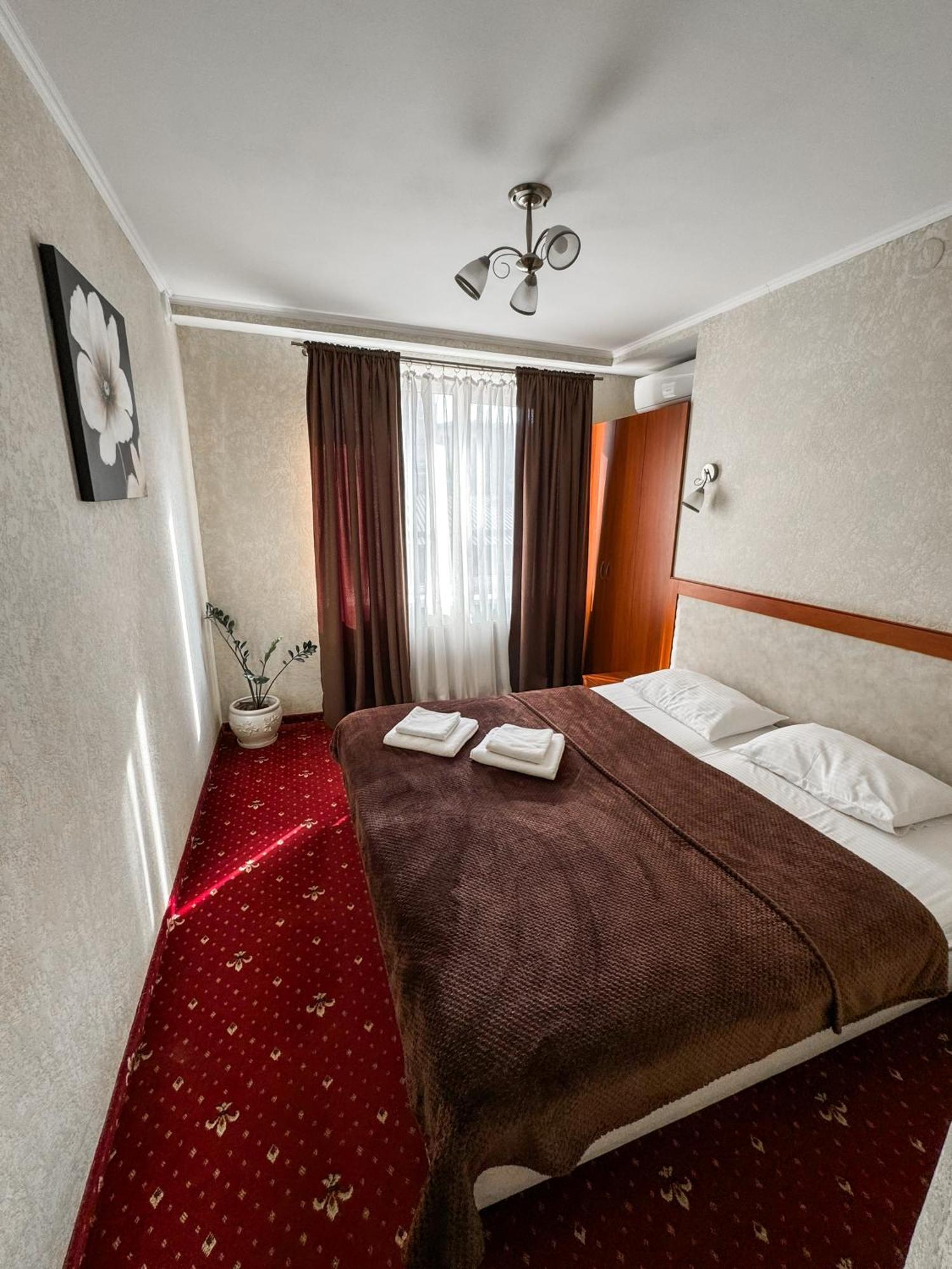 Apartments Deluxe Iwano-Frankiwsk Zewnętrze zdjęcie
