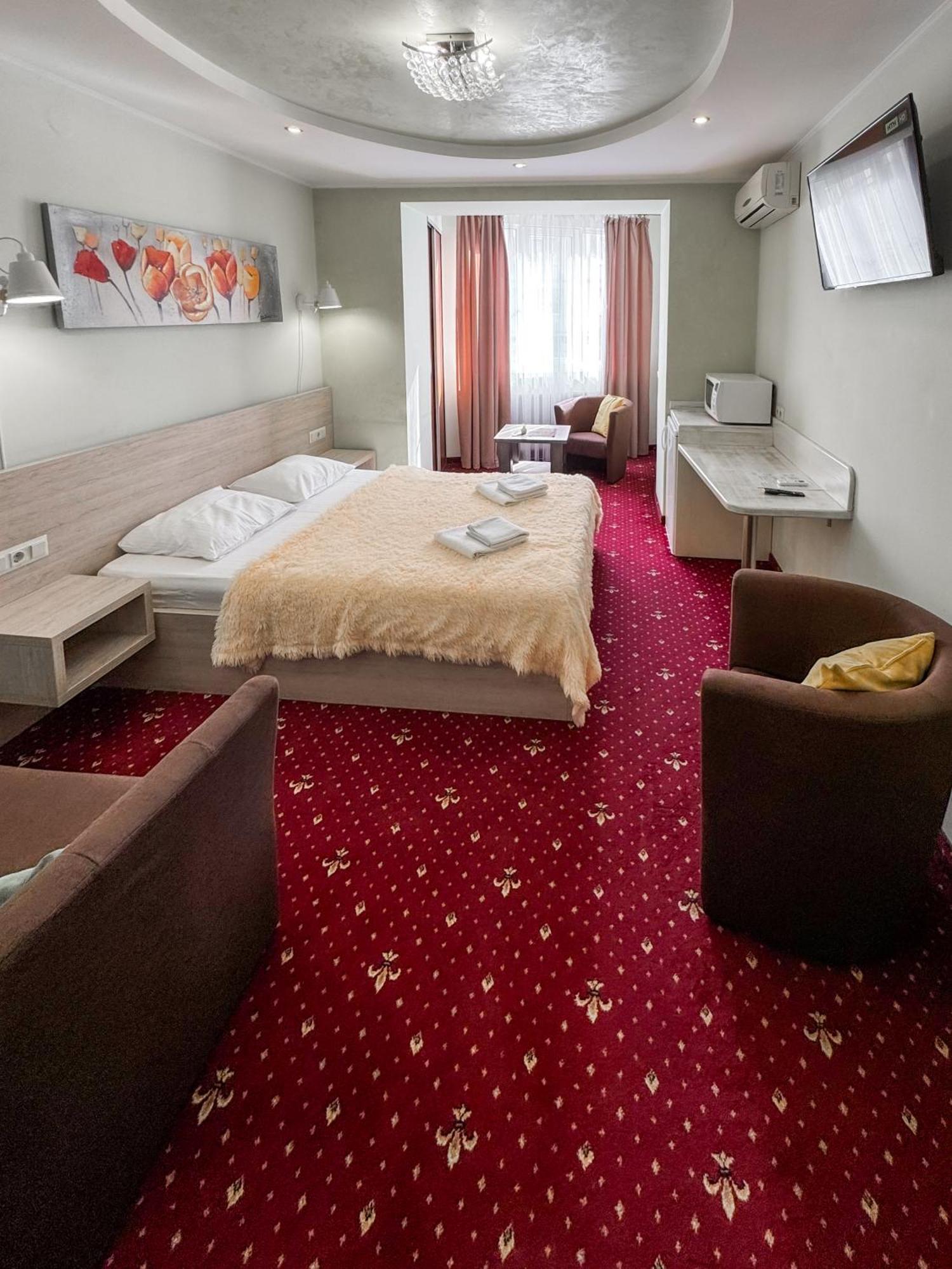 Apartments Deluxe Iwano-Frankiwsk Zewnętrze zdjęcie
