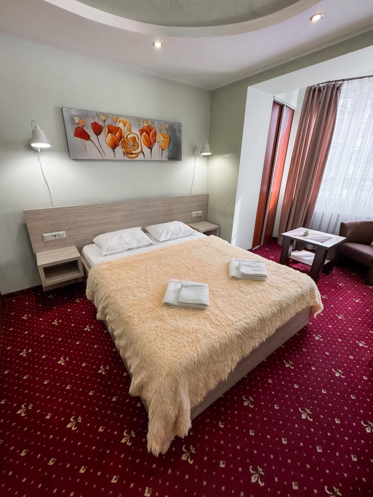 Apartments Deluxe Iwano-Frankiwsk Zewnętrze zdjęcie