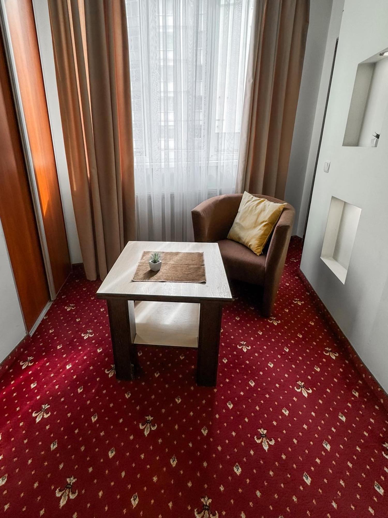 Apartments Deluxe Iwano-Frankiwsk Zewnętrze zdjęcie