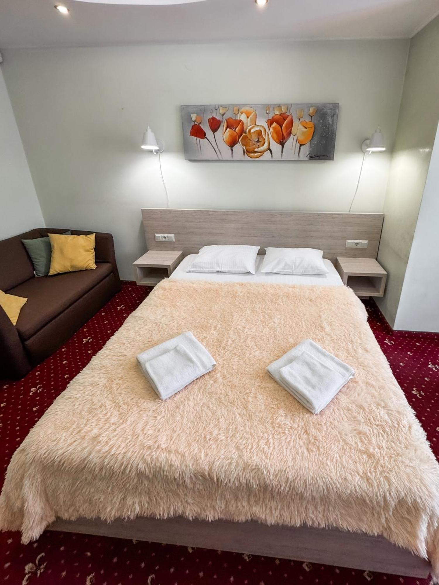 Apartments Deluxe Iwano-Frankiwsk Zewnętrze zdjęcie