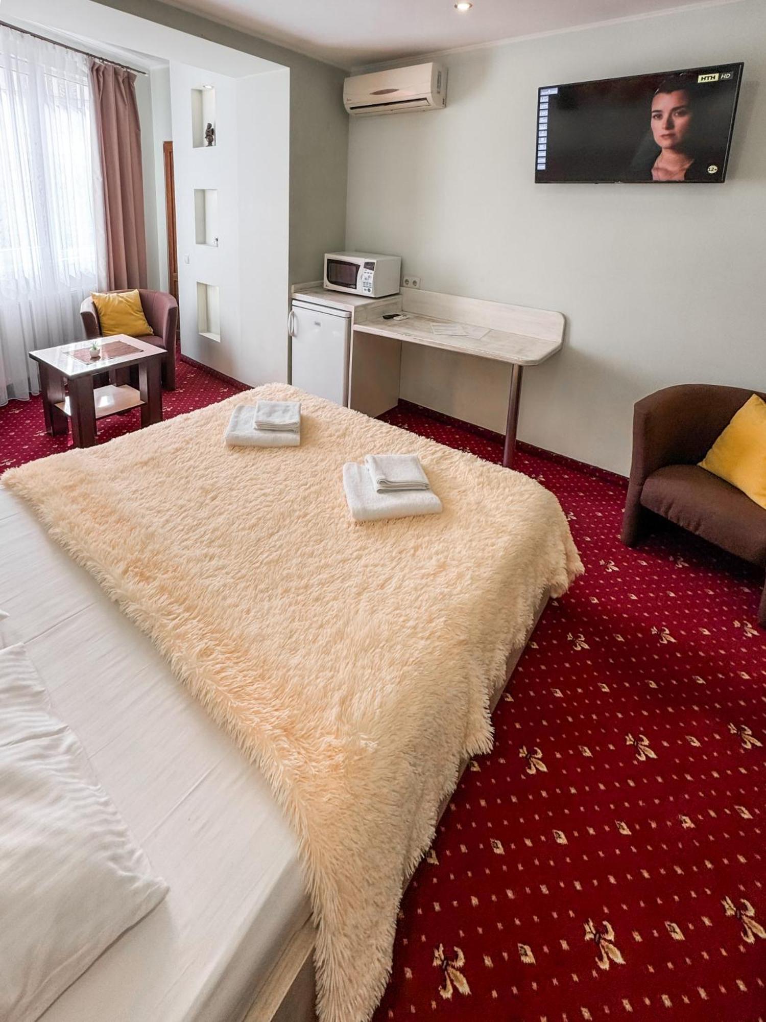Apartments Deluxe Iwano-Frankiwsk Zewnętrze zdjęcie