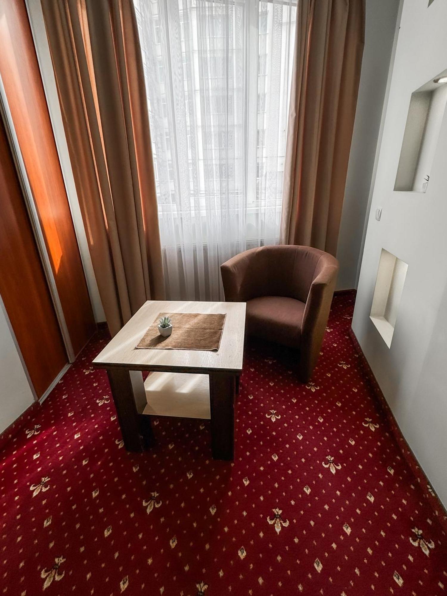 Apartments Deluxe Iwano-Frankiwsk Zewnętrze zdjęcie