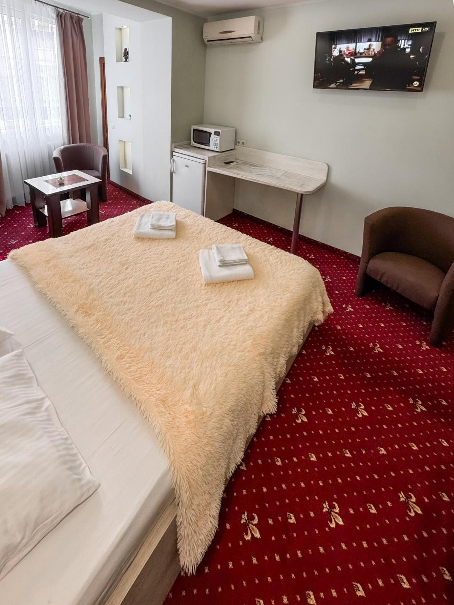 Apartments Deluxe Iwano-Frankiwsk Zewnętrze zdjęcie