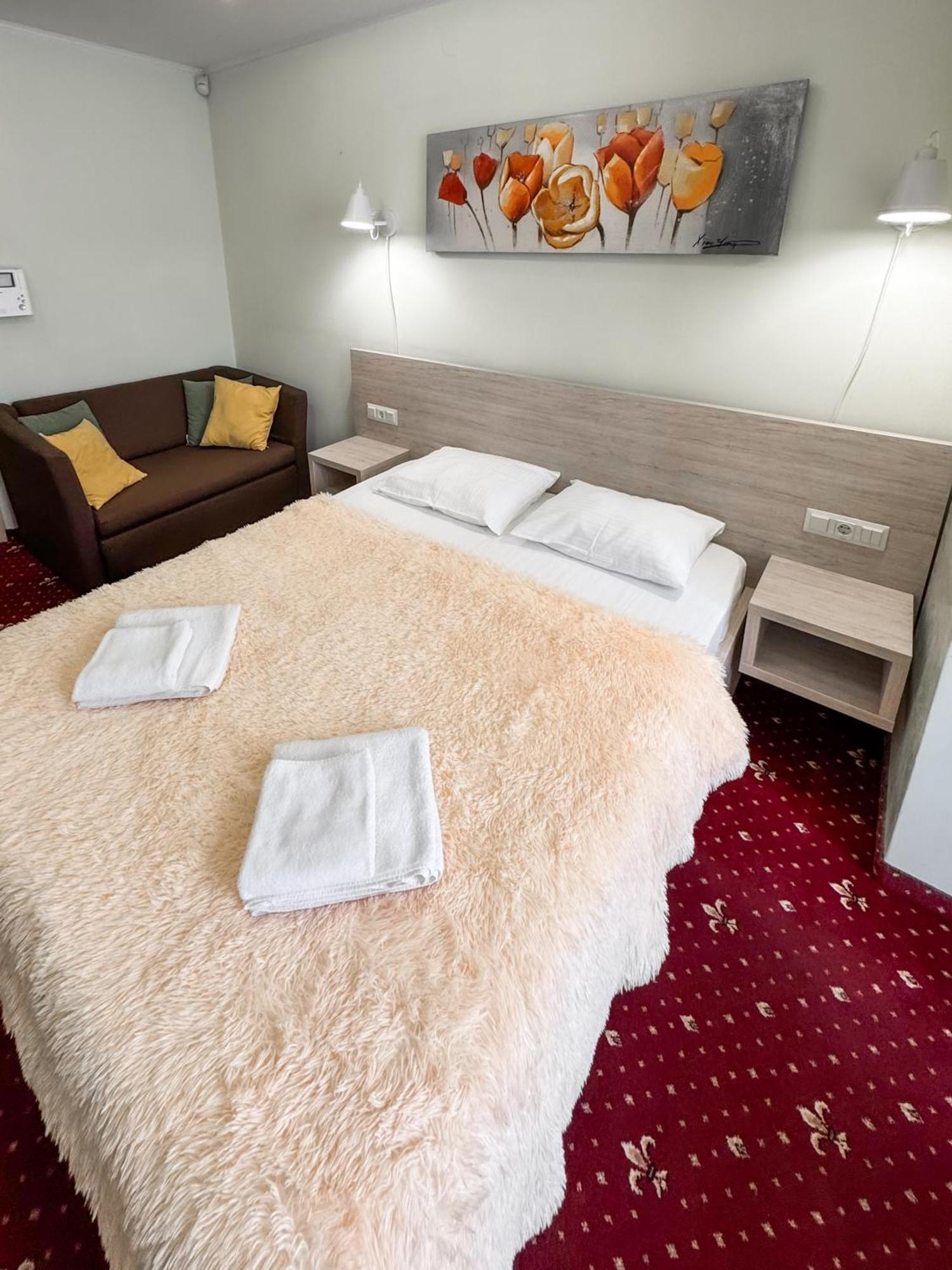 Apartments Deluxe Iwano-Frankiwsk Zewnętrze zdjęcie