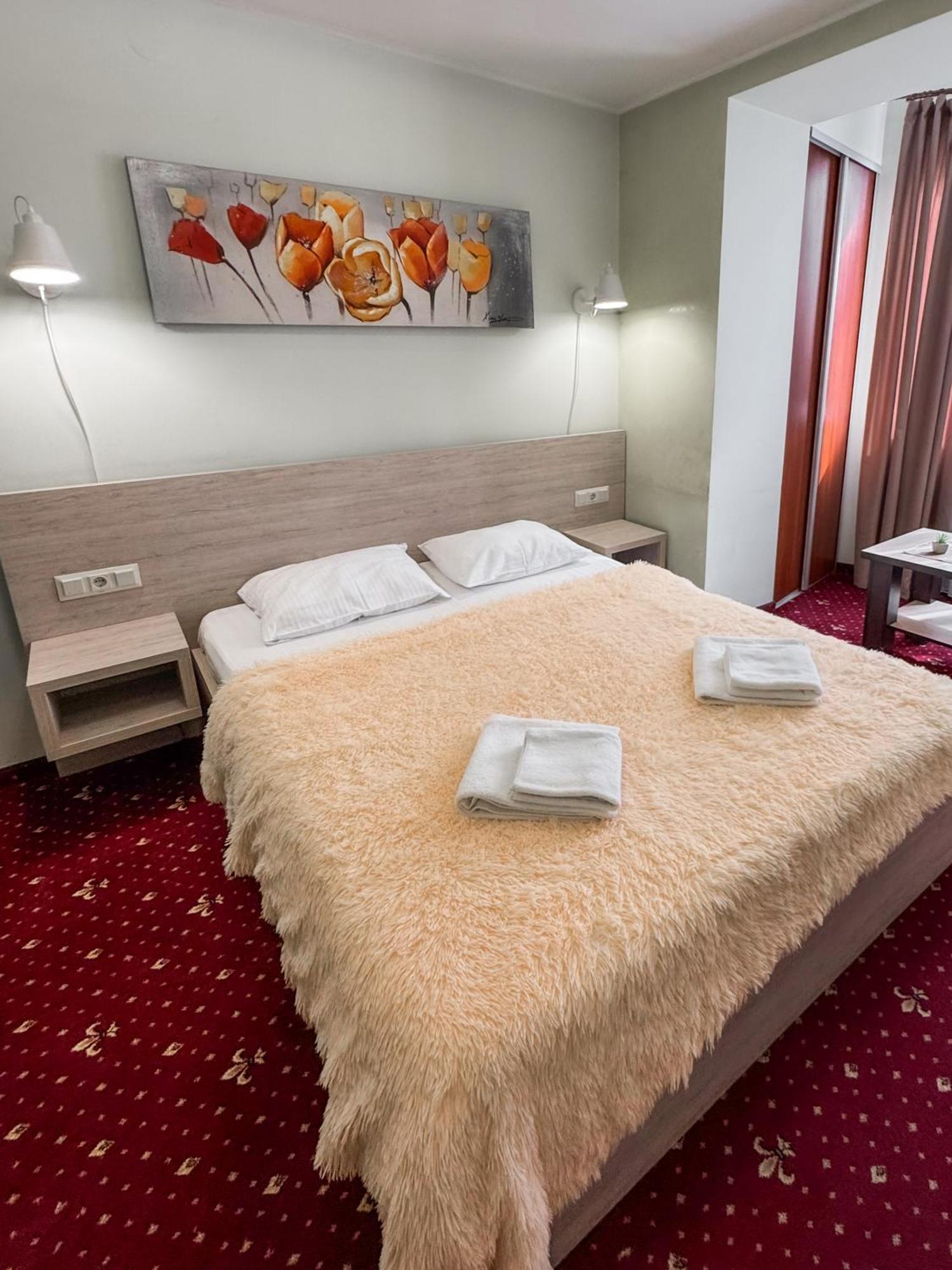 Apartments Deluxe Iwano-Frankiwsk Zewnętrze zdjęcie