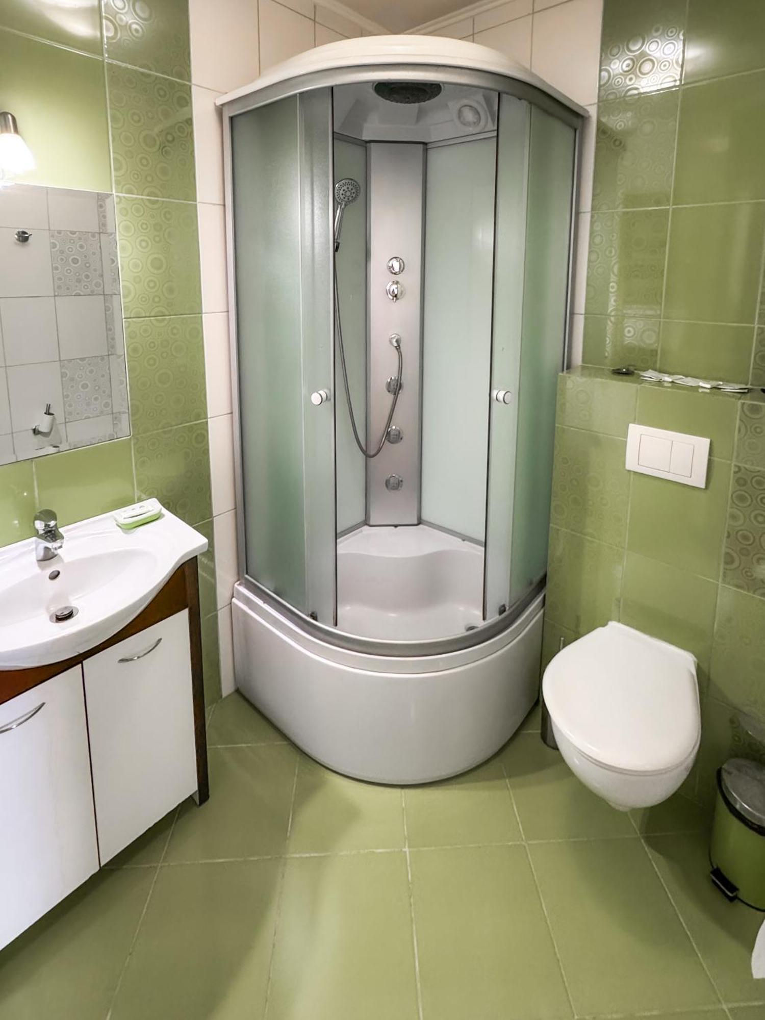 Apartments Deluxe Iwano-Frankiwsk Zewnętrze zdjęcie
