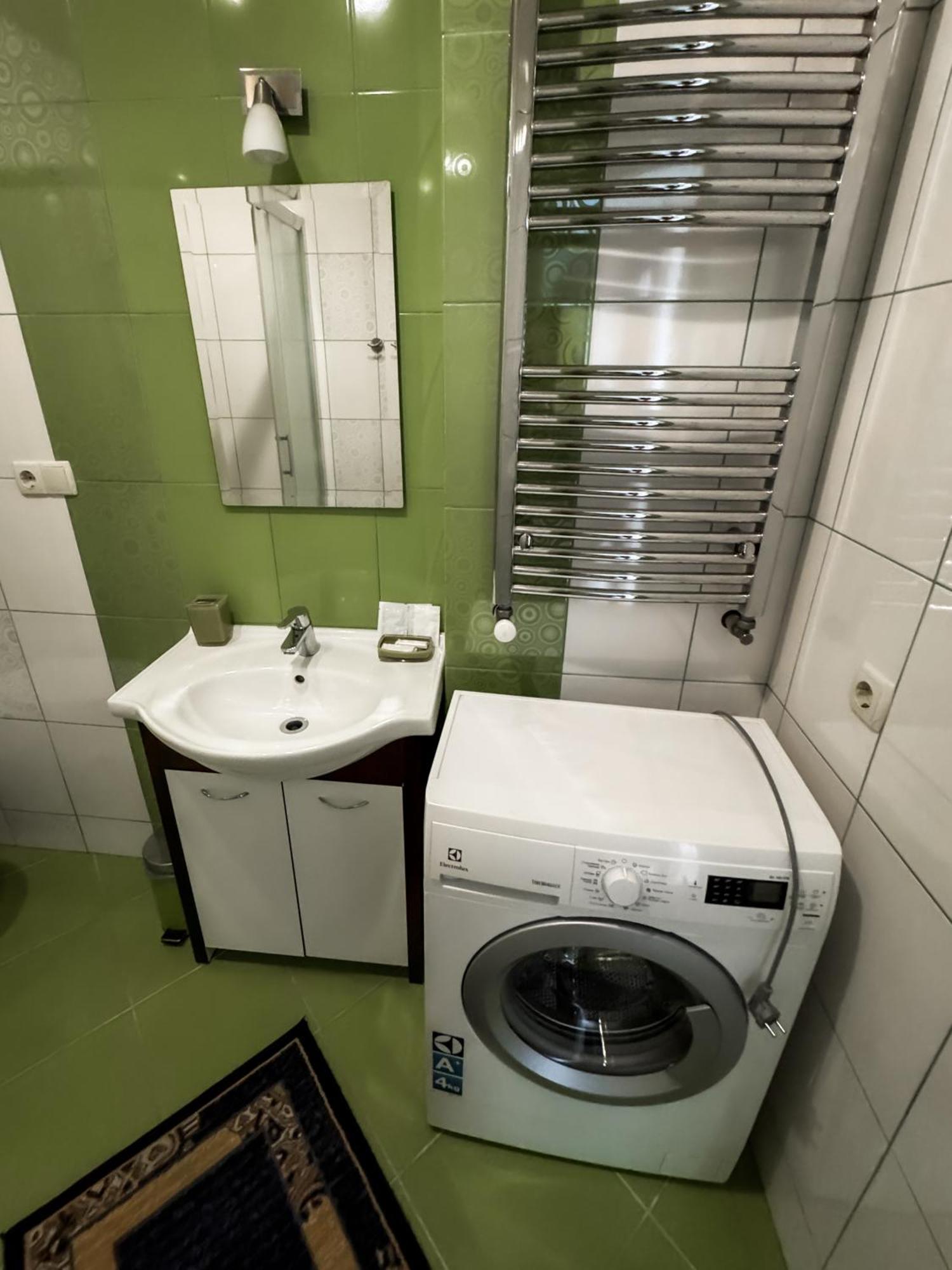 Apartments Deluxe Iwano-Frankiwsk Zewnętrze zdjęcie
