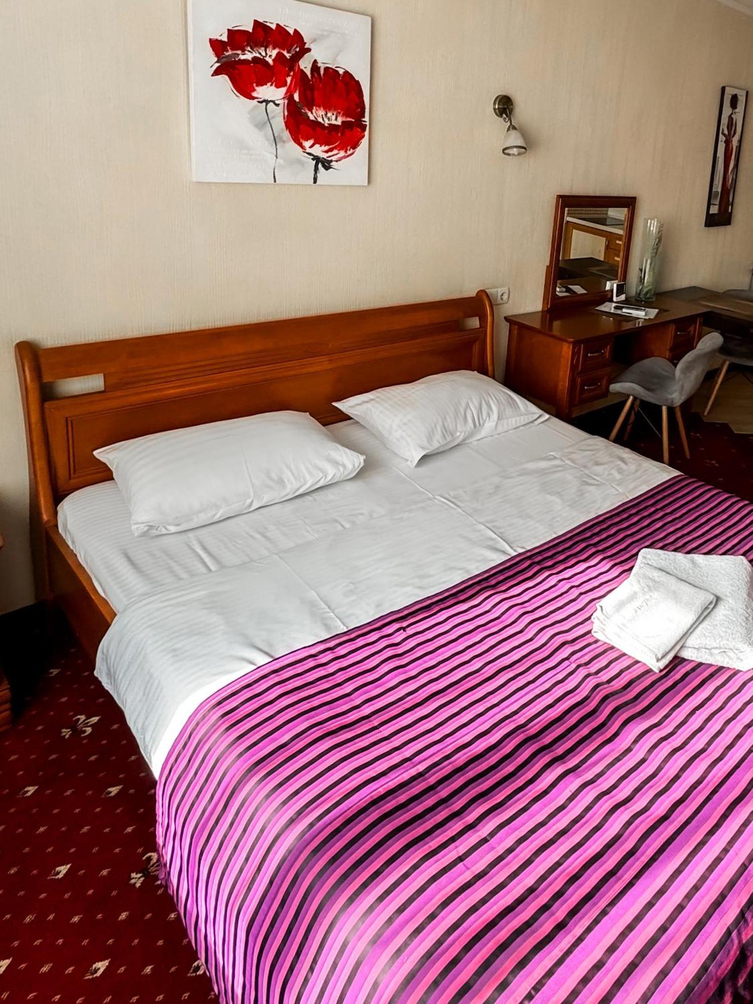 Apartments Deluxe Iwano-Frankiwsk Zewnętrze zdjęcie