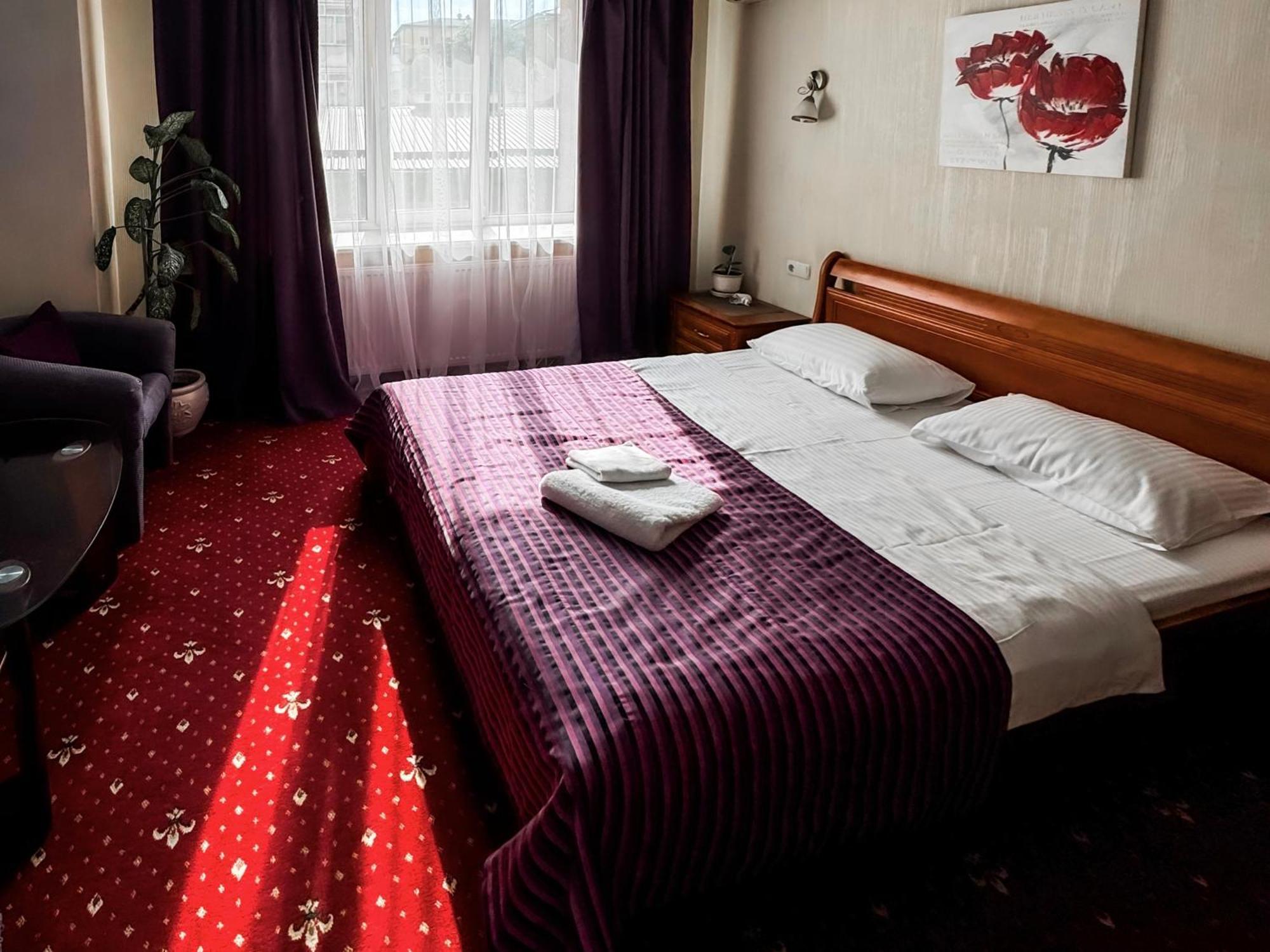 Apartments Deluxe Iwano-Frankiwsk Zewnętrze zdjęcie