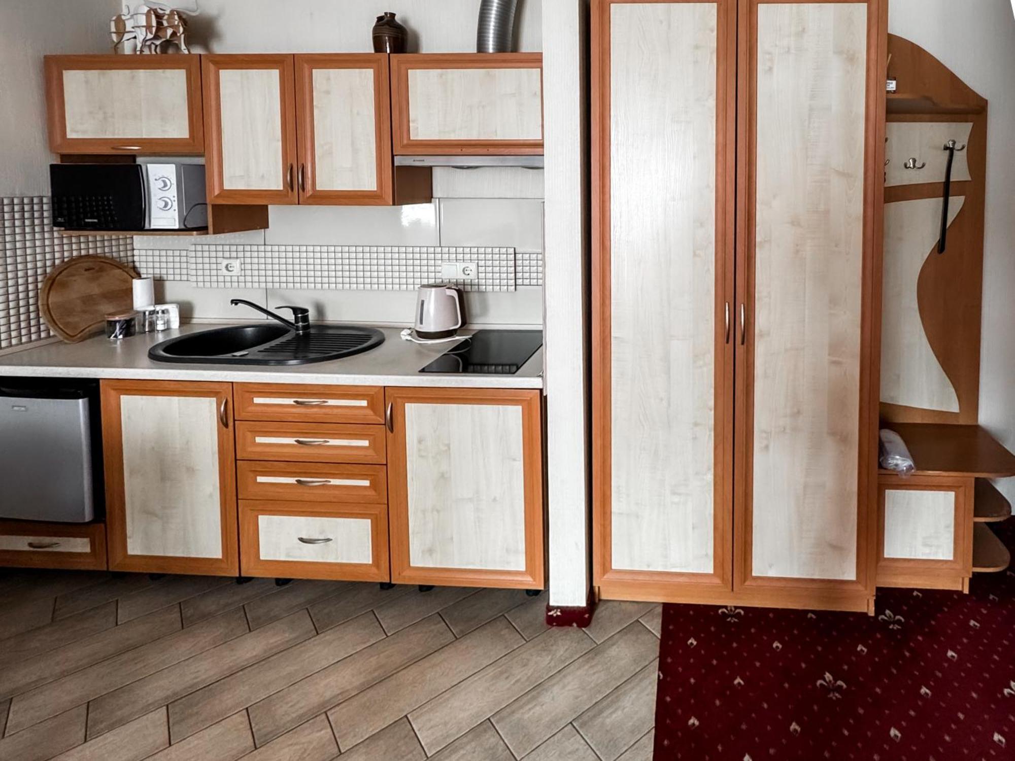 Apartments Deluxe Iwano-Frankiwsk Zewnętrze zdjęcie